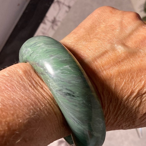 Vintage Bangle Bracelets - Picture 4 of 5